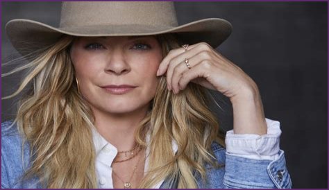 LeAnn Rimes Net worth 2022. How Rich is Singer LeAnn Rimes?